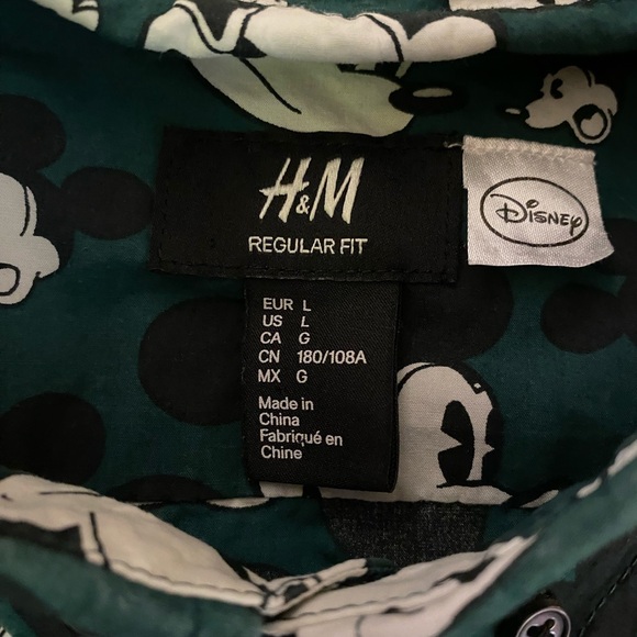 H&M Green Mickey Mouse Casual Button Down Shirt - Picture 9 of 10